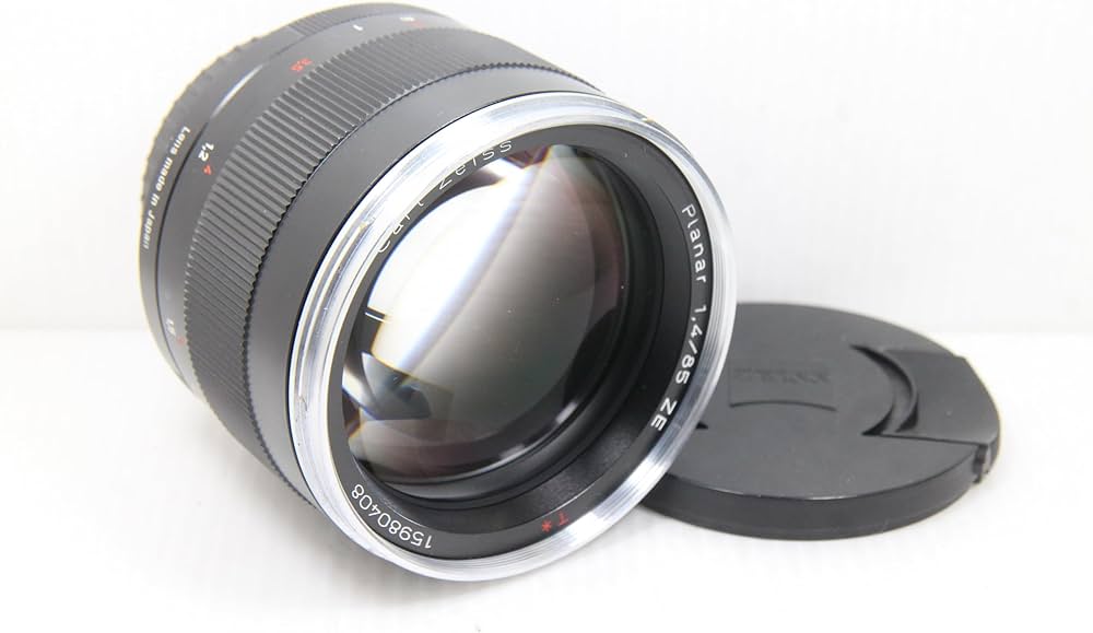 Amazon.co.jp: Carl Zeiss Planar T*1.4/85 ZE (キャノンEF) : Electronics