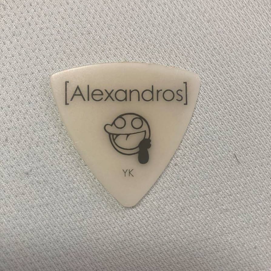 Amazon.co.jp: ［Alexandros］川上洋平本人のギターピック : 楽器