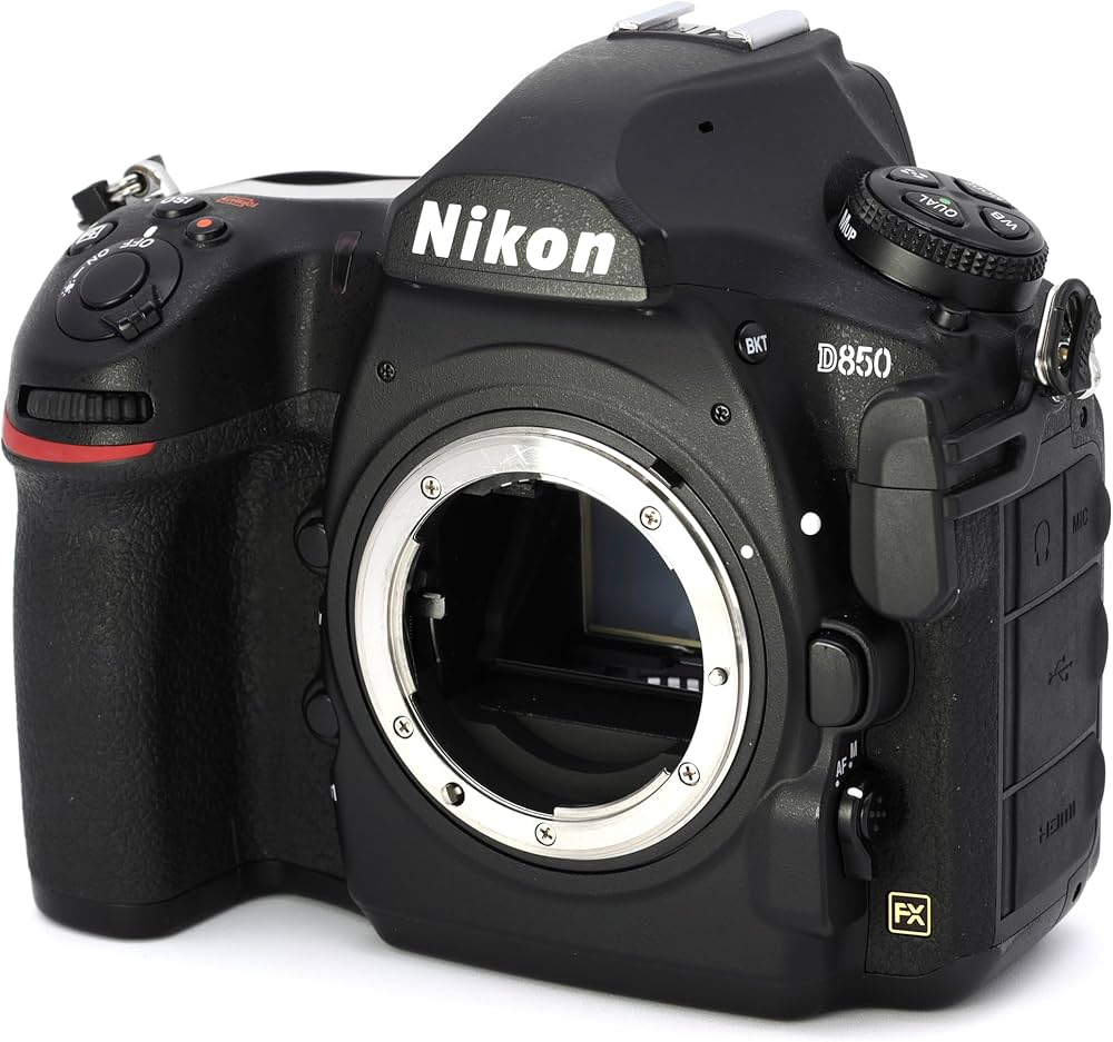 Amazon | Nikon デジタル一眼レフカメラ D850 ブラック | デジタル一眼