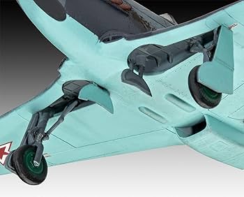 Amazon | ドイツレベル 1/72 ソビエト空軍 ヤコブレフ YaK-3 戦闘機