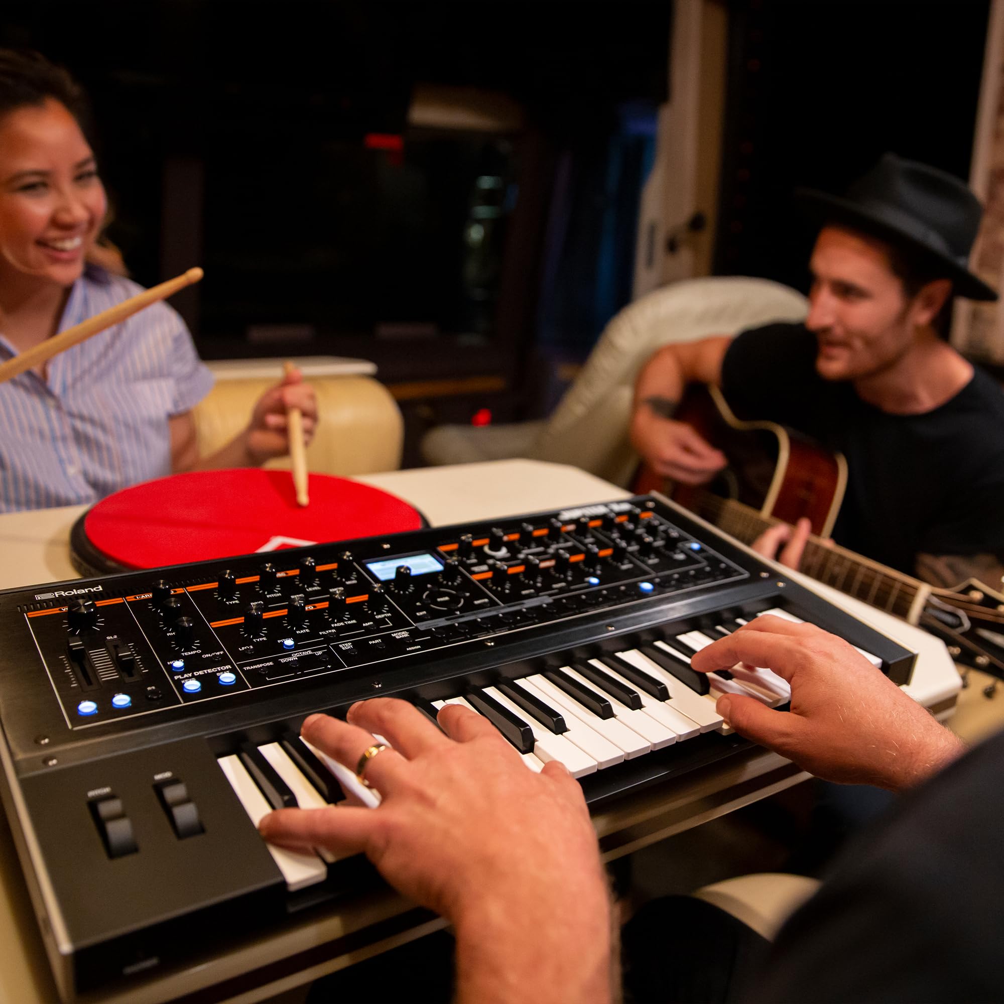 Amazon.com: Roland JUPITER-XM Professional Iconic Portable