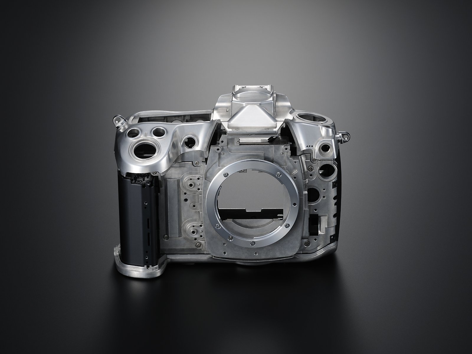 Amazon | Nikon デジタル一眼レフカメラ D300S AF-S DX 18-200 VRII