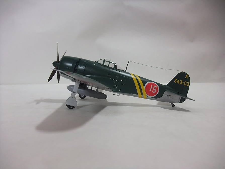 Amazon | 完成品 紫電改 日本海軍戦闘機 サイズ48分の1