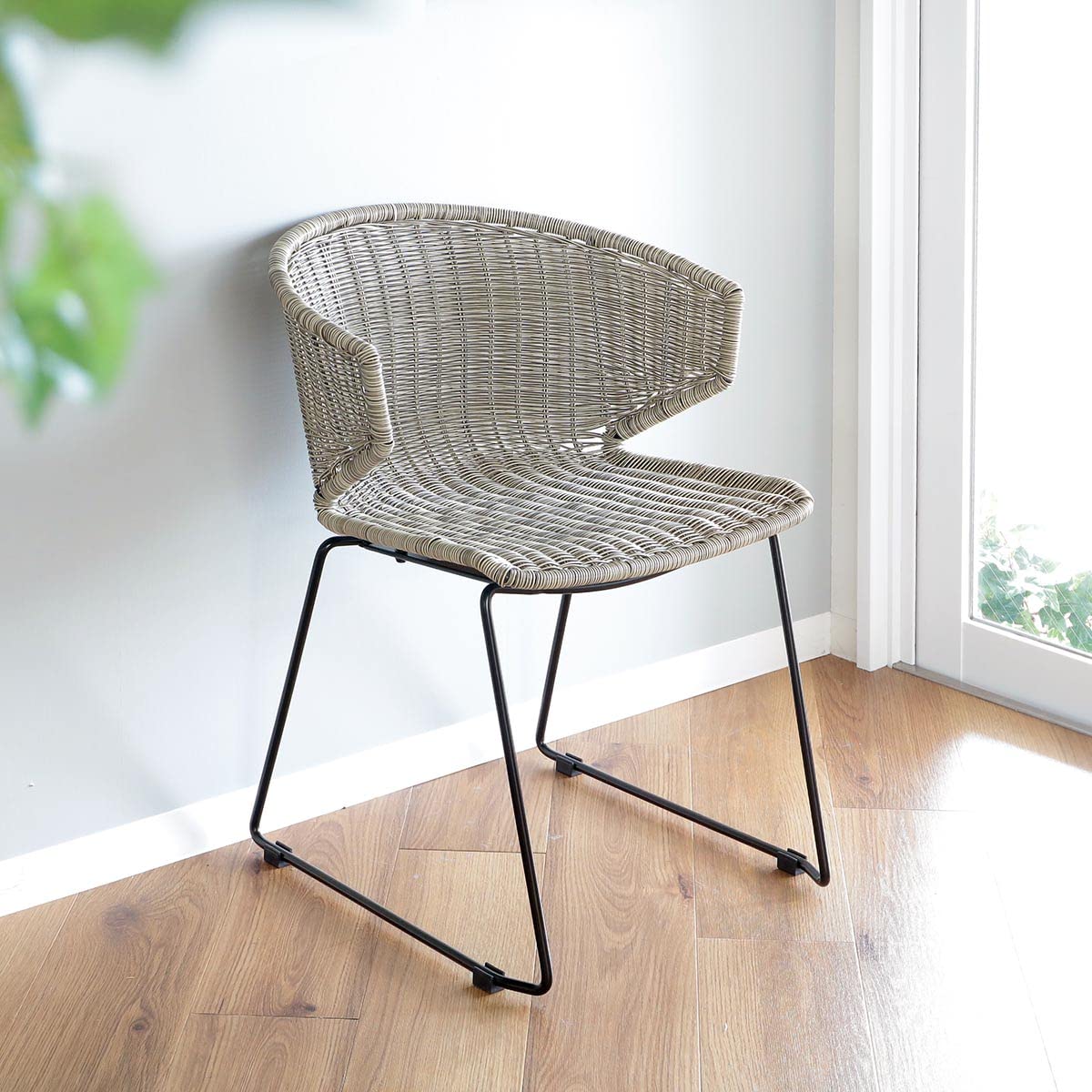Amazon｜ダイニングチェア ラタン調 スチールフレーム 座面高45cm