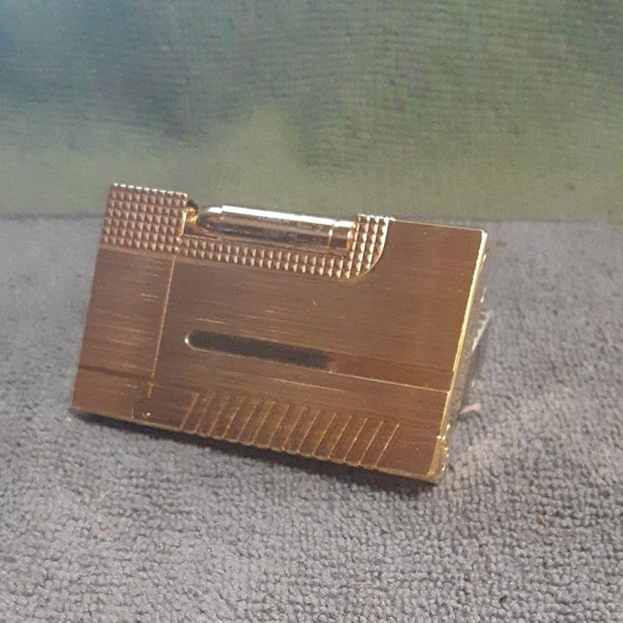 Amazon.co.jp: Chapado en Laton ゴールド ガスライター : ファッション