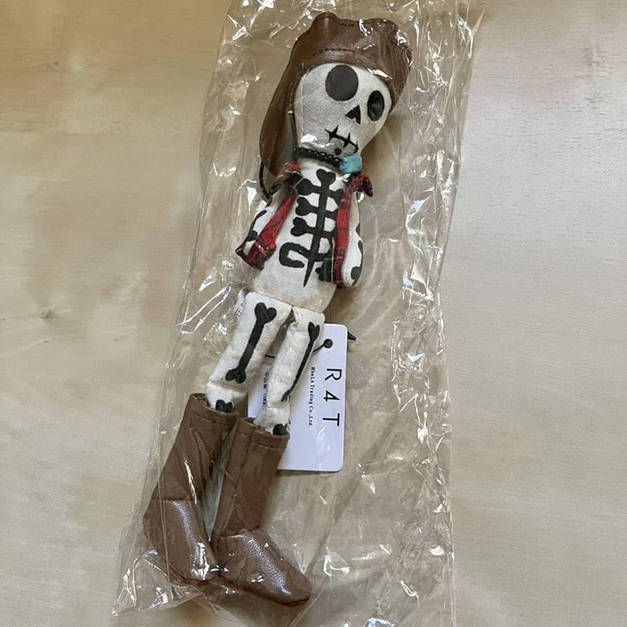 Amazon.co.jp: B'z 30TH YEAR EXHIBITION ”SCENES” 1988-2018 WHOOPEE