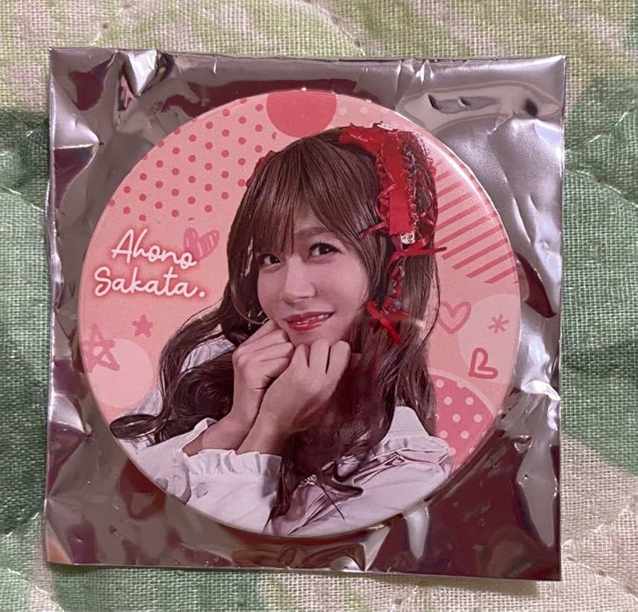 Amazon.co.jp: 浦島坂田船 となりの坂田 さかこ缶バッジ : おもちゃ