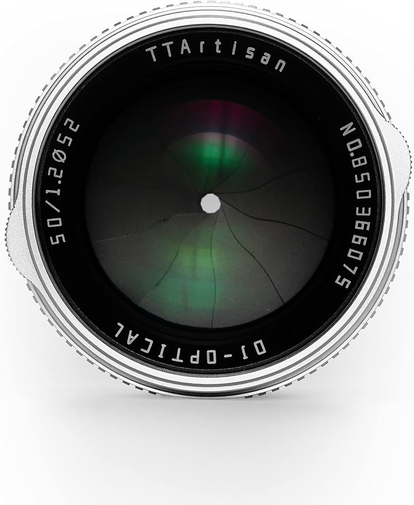 Amazon.co.jp: TTArtisan 50mm F1.2 APS-C マニュアルフォーカスカメラ