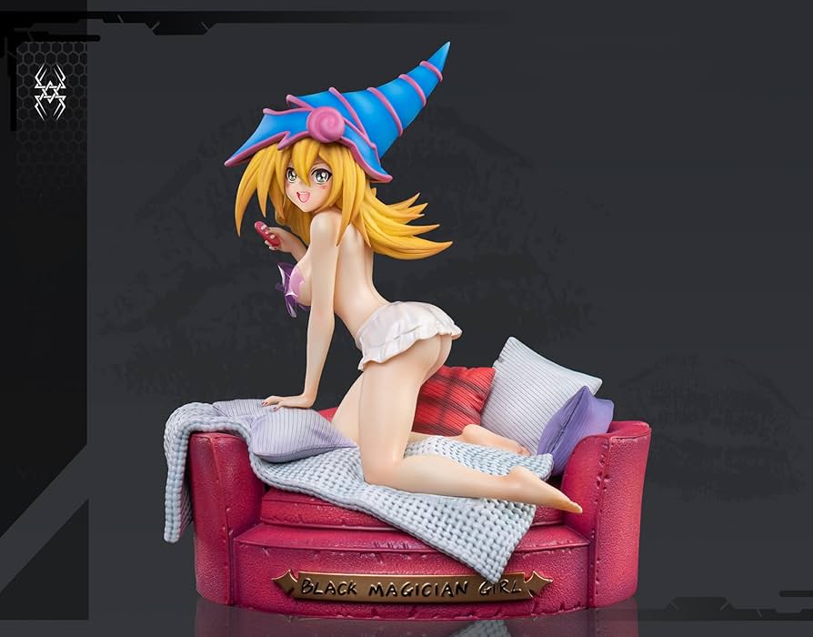Amazon.co.jp: ブラック・マジシャン・ガール フィギュア 1/4スケール