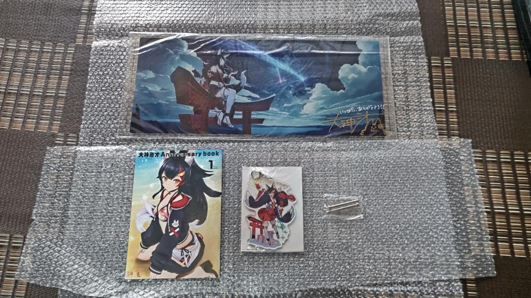 Amazon.co.jp: ホロ ライブ 大神ミオ 活動1周年記念 直筆サイン入り