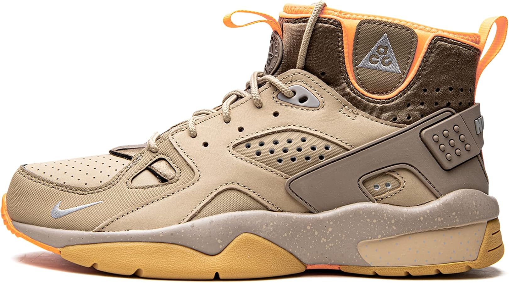 Amazon.com | Nike ACG Air Mowabb Sneakers for Men - Limestone