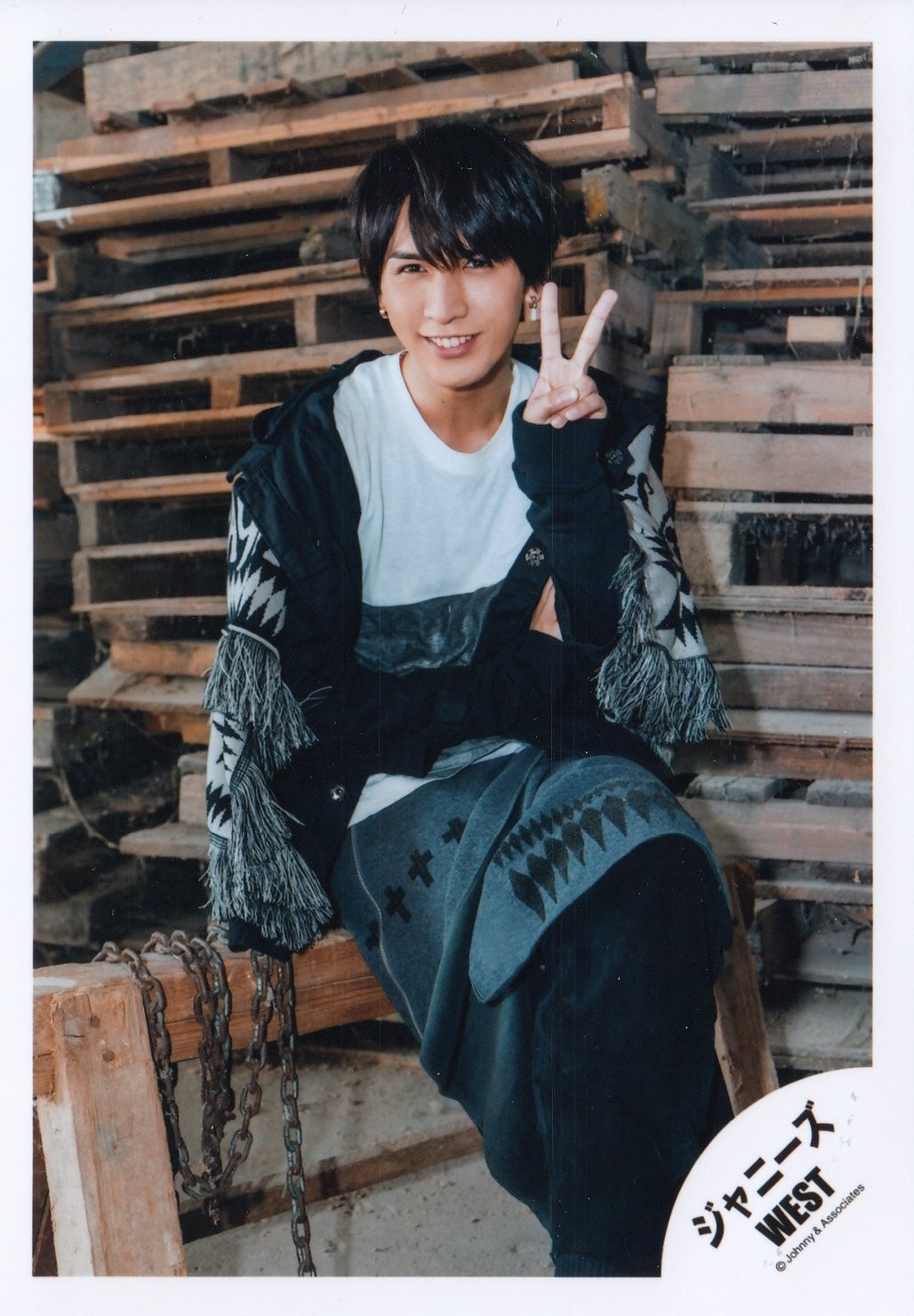 Amazon.co.jp: ジャニーズWEST 公式生写真 （藤井流星）WA00357 : おもちゃ