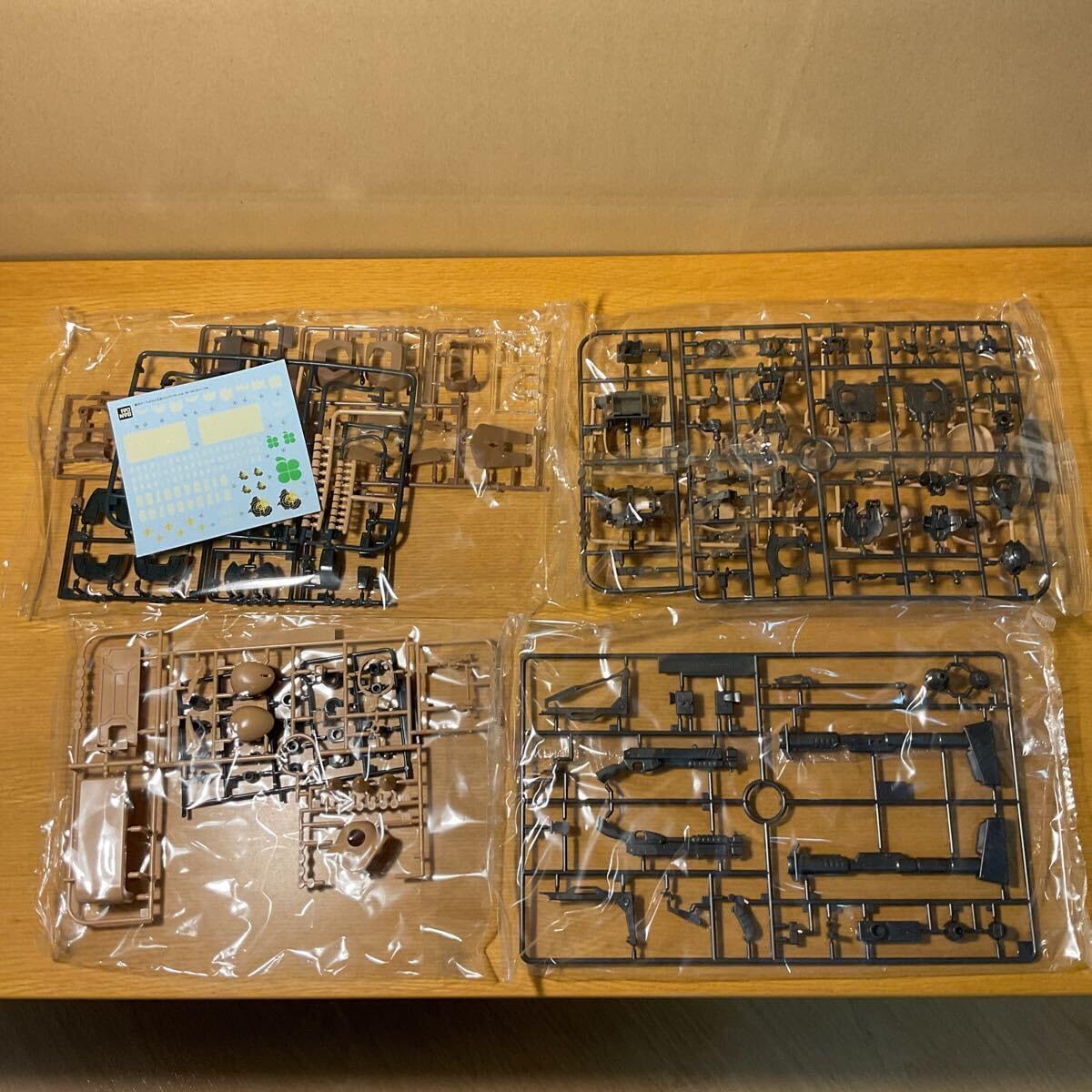 Amazon.co.jp: MG 1/100 MS-06J ZAKU ザク Ver.2.0 ジオン公国軍地上用