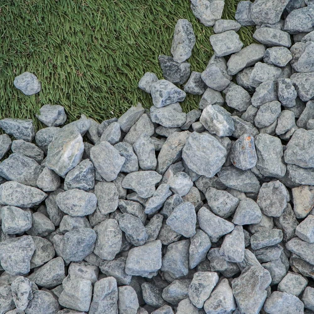 Amazon | 東海砂利 青砕石 20-30mm 4号 砕石 (S-30) 20kg (約11.1L) 青