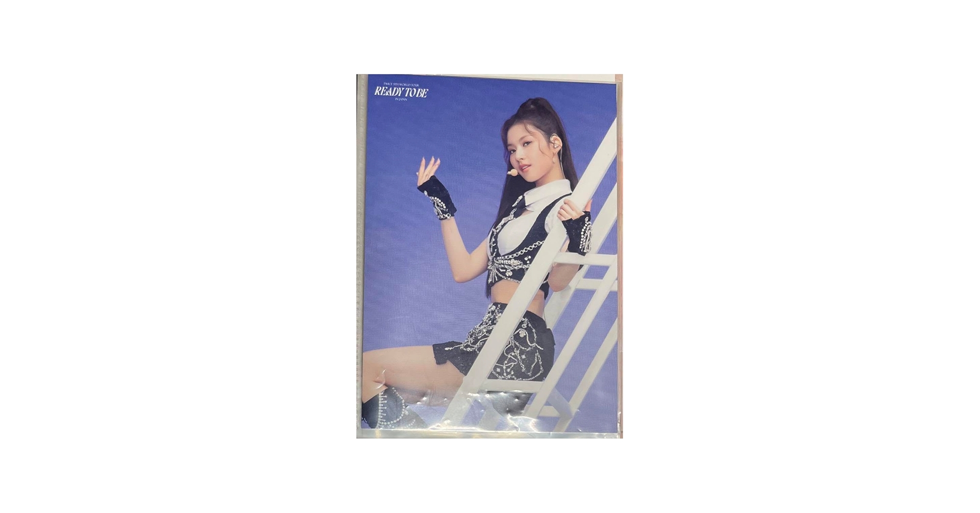 Amazon.co.jp: TWICE サナ READY TO BE ライブフォトトレカ : おもちゃ