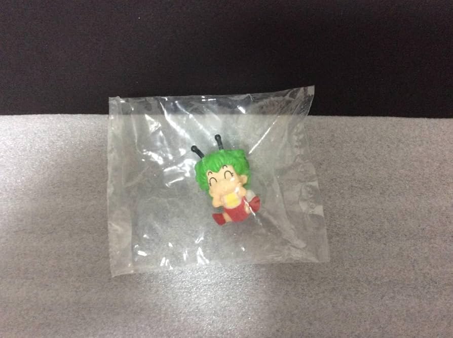 Amazon.co.jp: Dr.スランプ アラレちゃん ガッちゃんフィギュア机の上