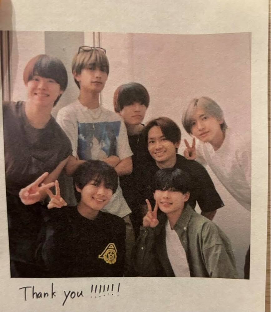 Amazon.co.jp: なにわ男子 ライブ 落下物 銀テープ（2本）チェキ封写真