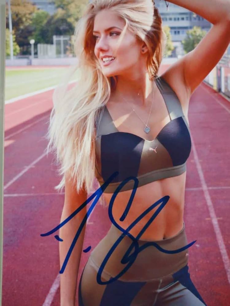 Amazon.co.jp: アリカ・シュミット直筆サイン入り2Lサイズ写真‥ドイツ