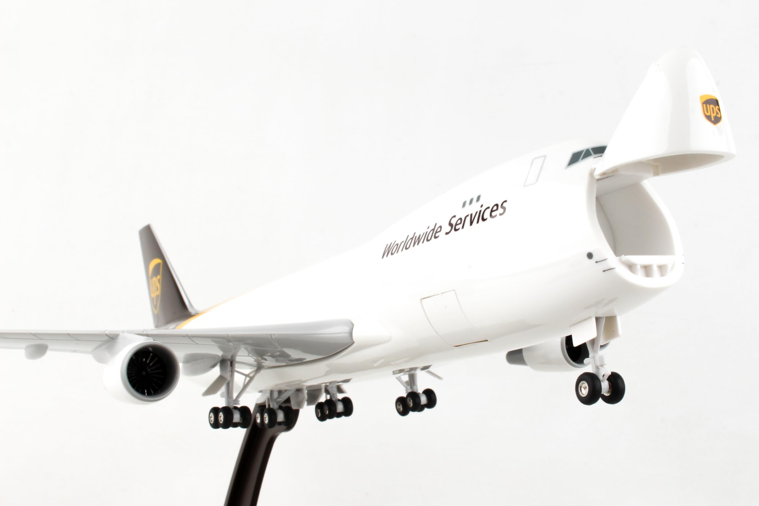Amazon.com: Skymarks UPS 747-400F 1/200 W/Gear & Opening Doors