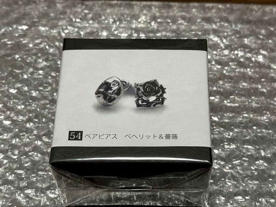 Amazon.co.jp: 大ベルセルク展 シルバー ペアピアス ベヘリット薔薇