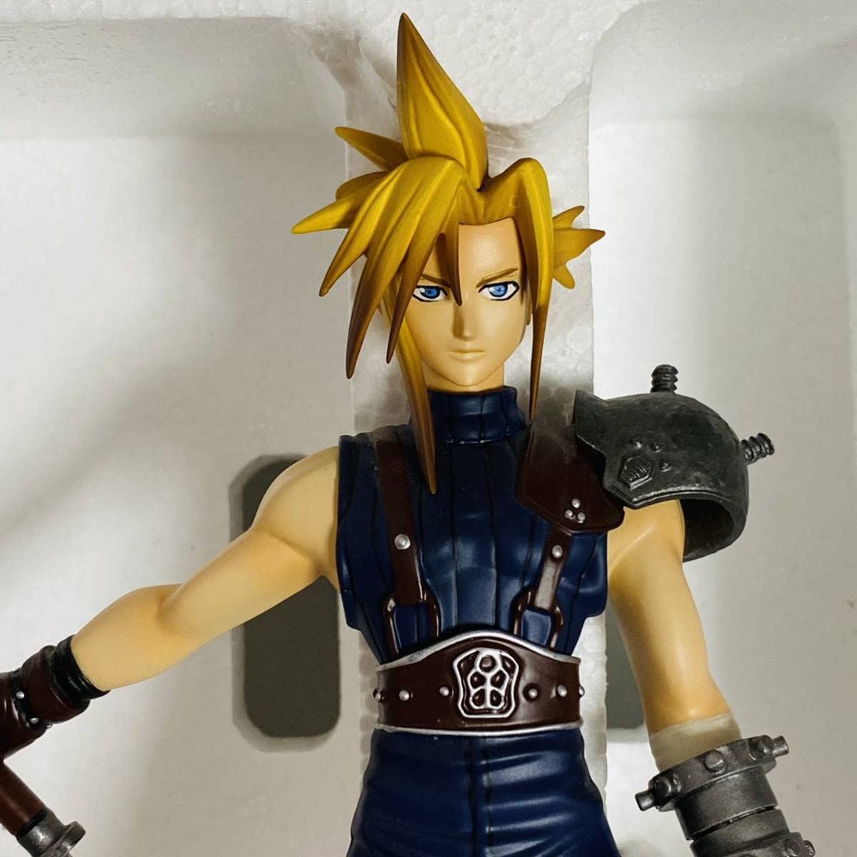 Amazon.co.jp: ARTFX FF Ⅶ FFⅦ 1/8 コールドキャスト レジン