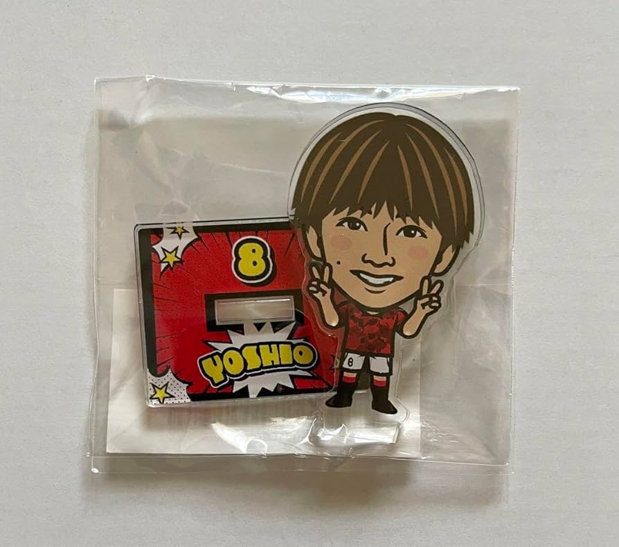 Amazon.co.jp: 浦和レッズ 8 小泉佳穂 モバガチャ アクリルスタンド