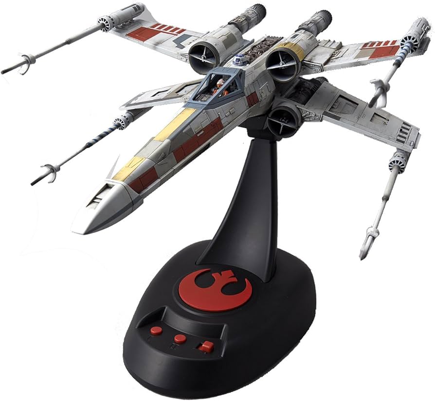 Amazon | スター・ウォーズ Xウイング・スターファイター ムービング