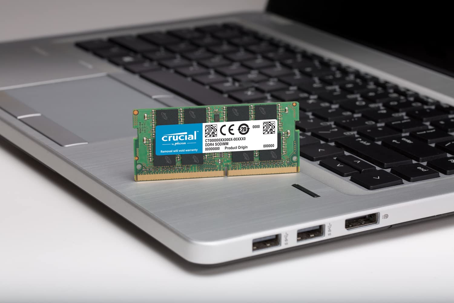 Crucial 32GB Kit (16GBx2), 260-pin SODIMM, DDR4 PC4-21300, at