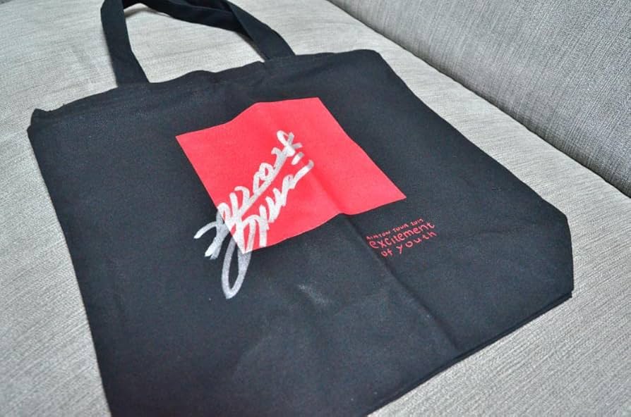 Amazon.co.jp: あいみょん サイン入りトートバッグ : おもちゃ