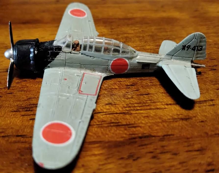Amazon.co.jp: タカラ 海洋堂 零式艦上戦闘機 零式練戦 灰色塗装 日本