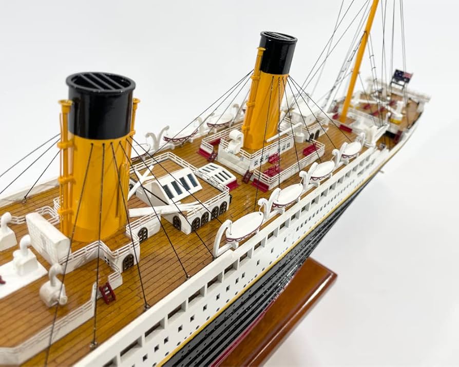 Amazon.co.jp: 木製 手創り 模型船 タイタニック号 RMS TITANIC