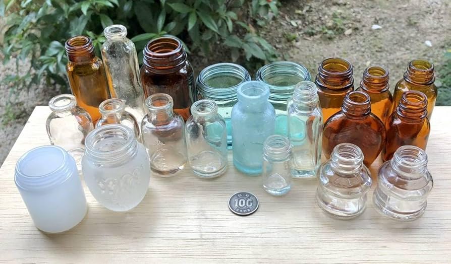 Amazon.co.jp: レトロガラス瓶いろいろ小瓶昭和一輪差しインテリア