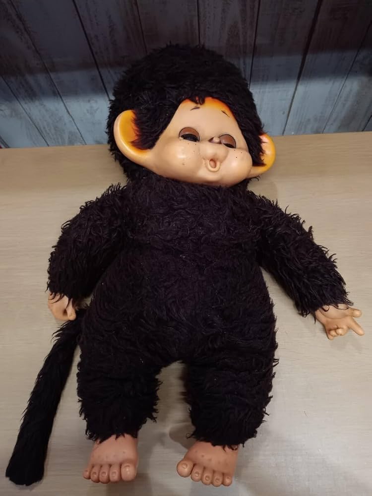 Amazon.co.jp: TOHO モンチッチ 特大ぬいぐるみ 約50cm まごころの人形