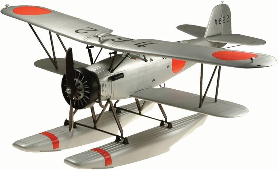 Amazon | 童友社 1/32 旧日本海軍 九三式水上中間練習機 赤とんぼ 水上