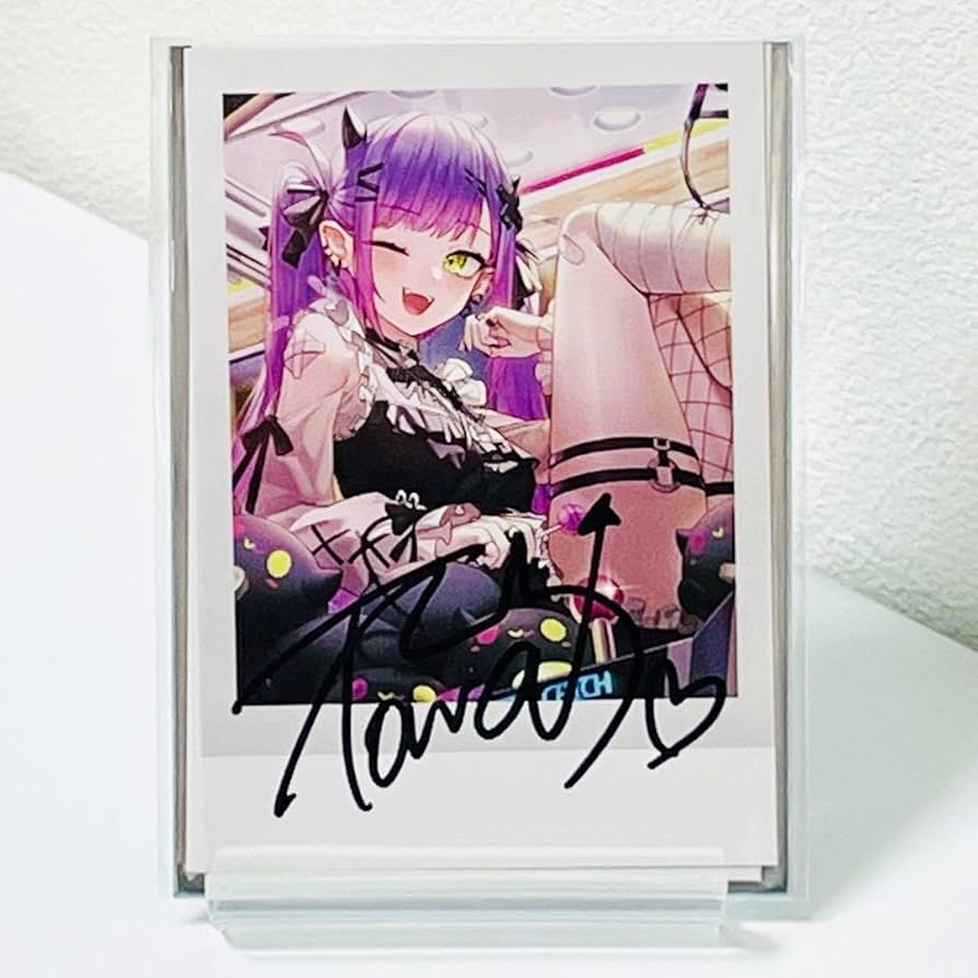 Amazon.co.jp: 常闇トワ 100万人記念 ver. 直筆サイン : おもちゃ