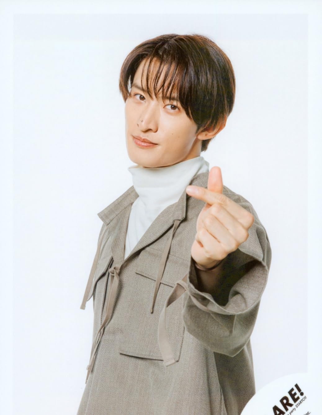 Amazon.co.jp: Snow Man 公式 生 写真（向井康二）SM03326 : おもちゃ