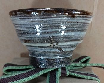 Amazon.co.jp: 本物保証金城次郎 ぐい呑 共箱 栞 人間国宝 壺屋焼 魚紋