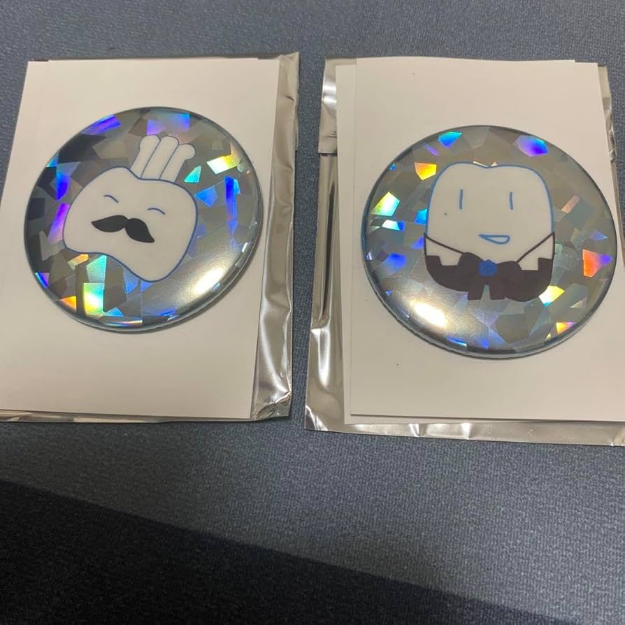 Amazon.co.jp: Ado 缶バッジ モナリザの横顔 : おもちゃ