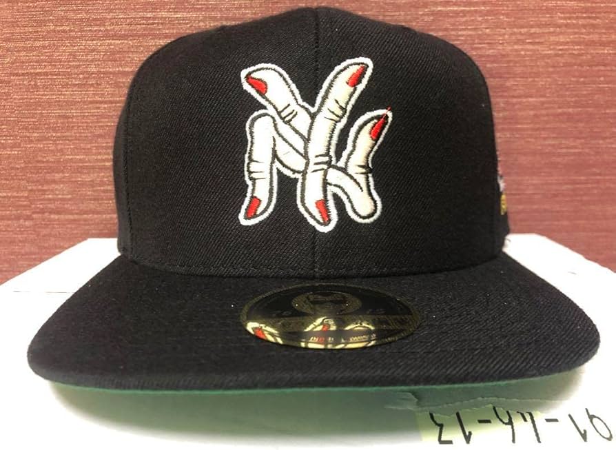 Amazon.co.jp: ぶてぃっく紫歯茎 肉糞野球連盟キャップ 野性爆弾くっき