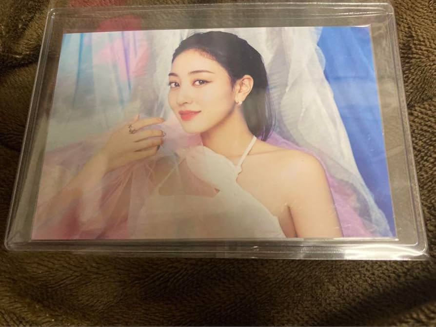 Amazon.co.jp: TWICE HareHare ジヒョ 初回B盤 ポストカード : おもちゃ