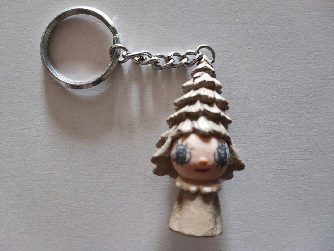 Amazon.co.jp: 奈良美智 森ガールキーホルダー⠀ : おもちゃ