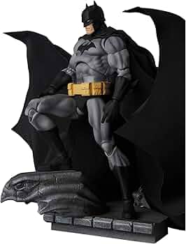 Amazon.com: DC Comics: Batman Hush (Black Version) Mafex Action