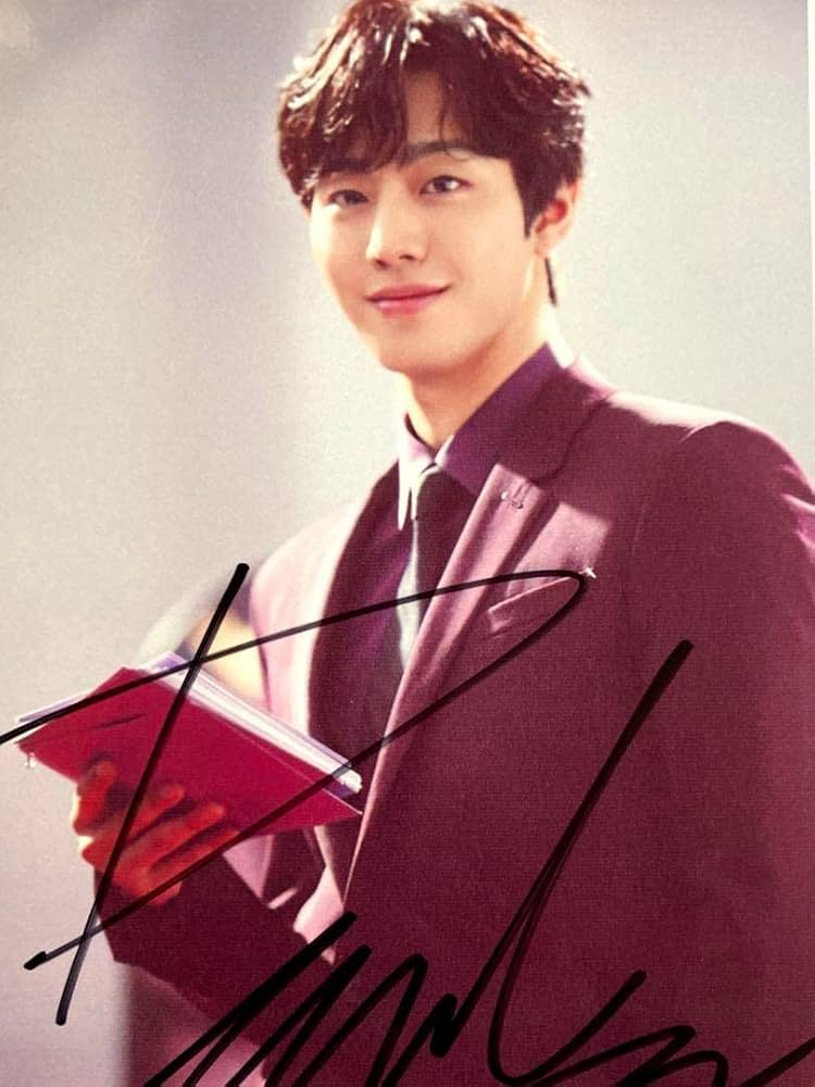 Amazon.co.jp: アンヒョソプ直筆サイン入り2Lサイズ写真‥Ahn Hyo-seop