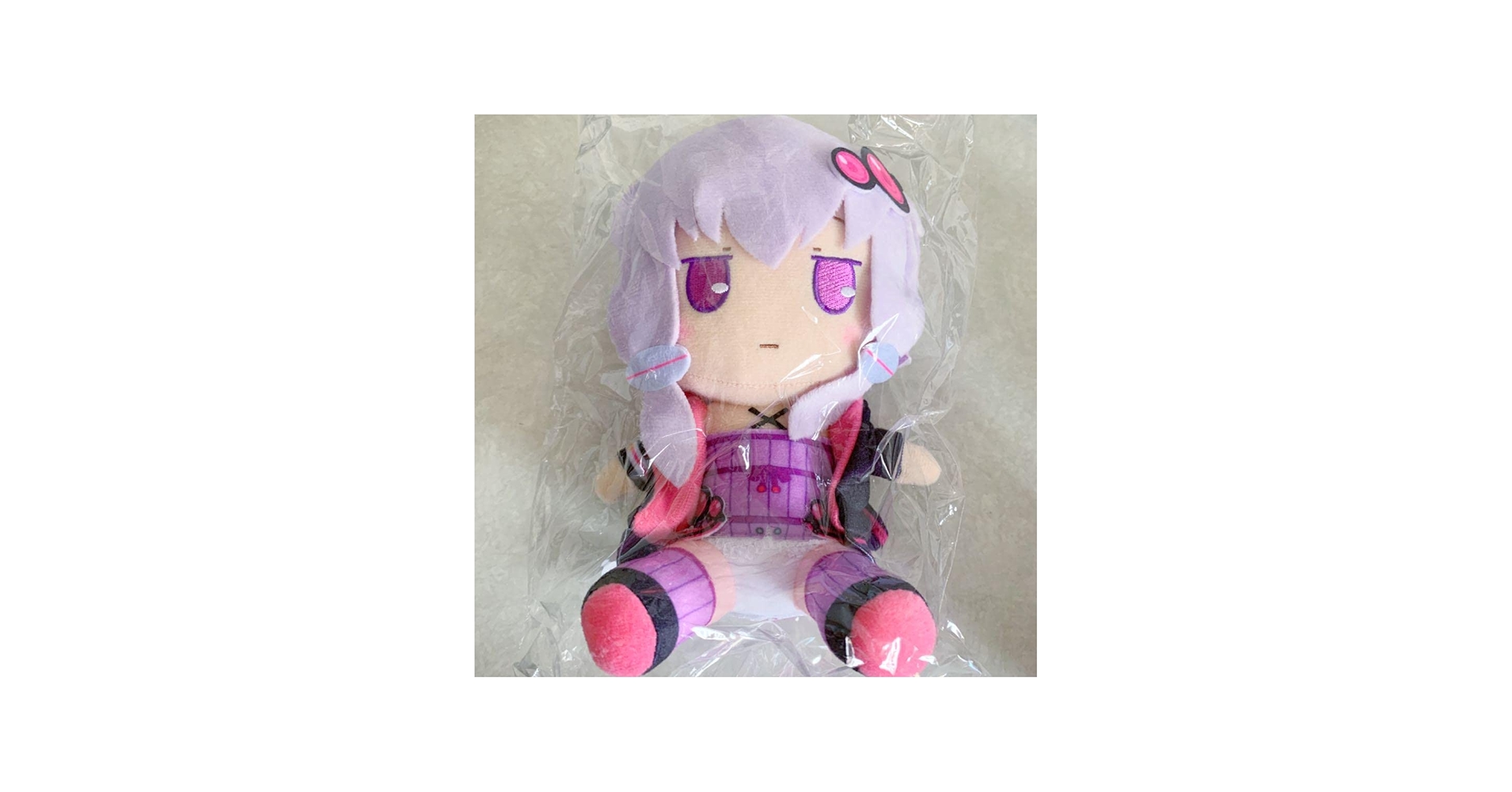 Amazon.co.jp: 結月ゆかり おすわりぬいぐるみ AHS : おもちゃ