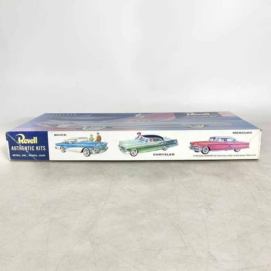 Amazon | 未組立 Revell レベル リンカーン フューチュラ LINCOLN