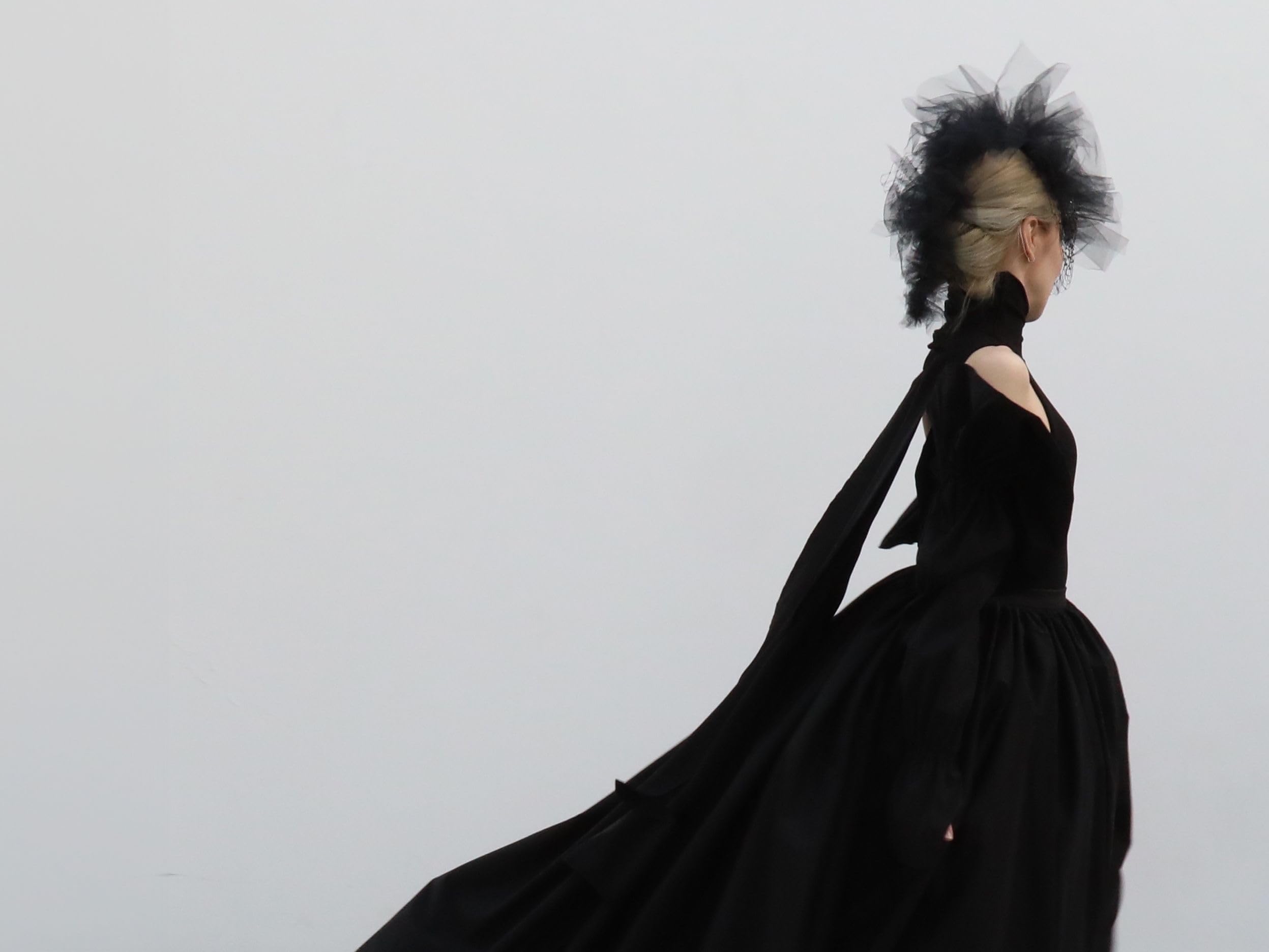 中谷美紀のcureからの楽曲天国より野蛮～WILDER THAN HEAVEN～をAmazon