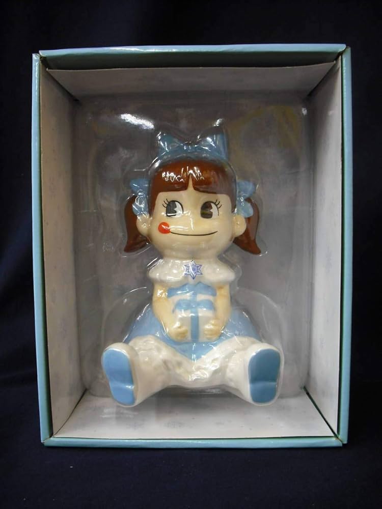 Amazon | レア 不二家ペコちゃん ブルードレスペコちゃん人形 陶磁器製