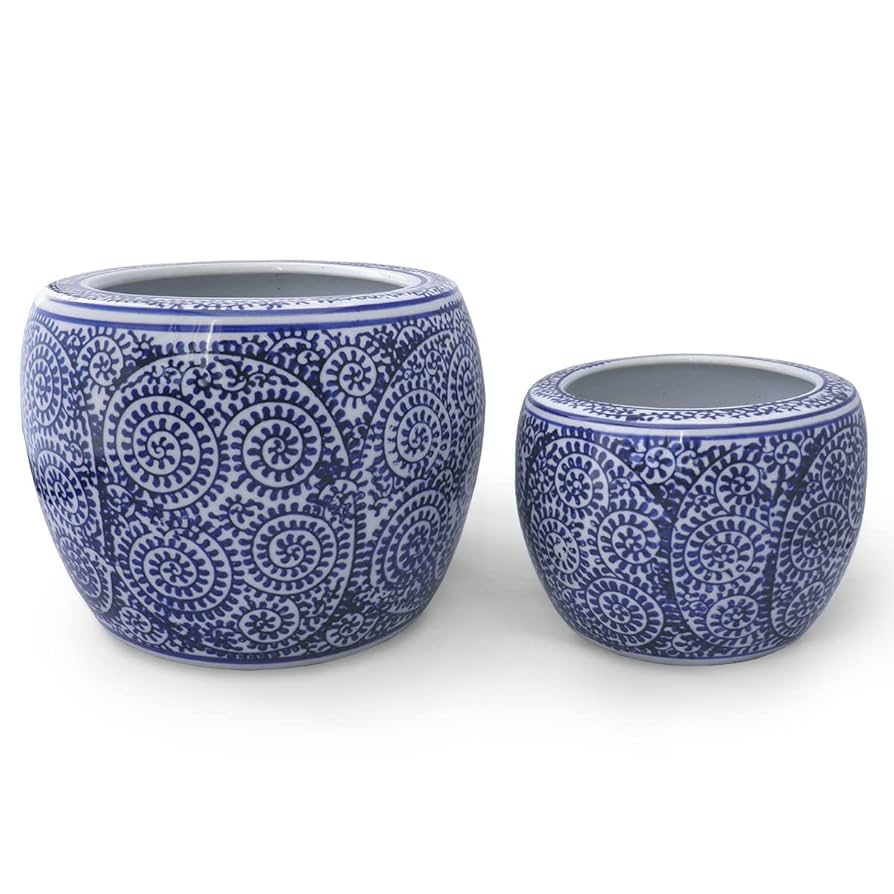 染付小型手あぶり火鉢 (芳州作) 染付小型手あぶり火鉢 (芳州作) 染付