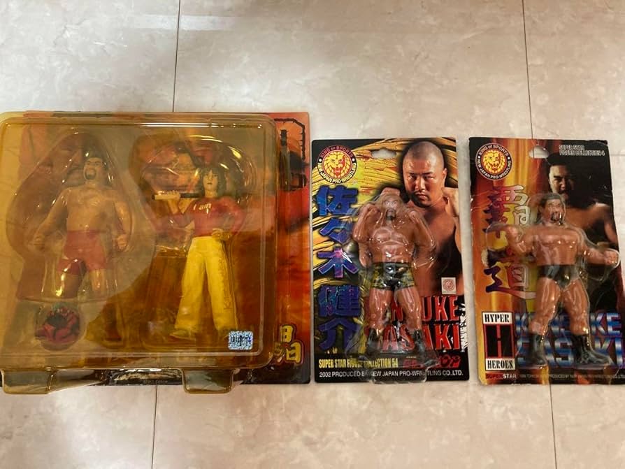 Amazon.co.jp: 佐々木健介 北斗晶 小島聡 フィギュアセット : おもちゃ