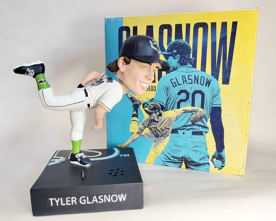 Amazon.co.jp: タイラー グラスノー／” o” ボブルヘッド バブルヘッド